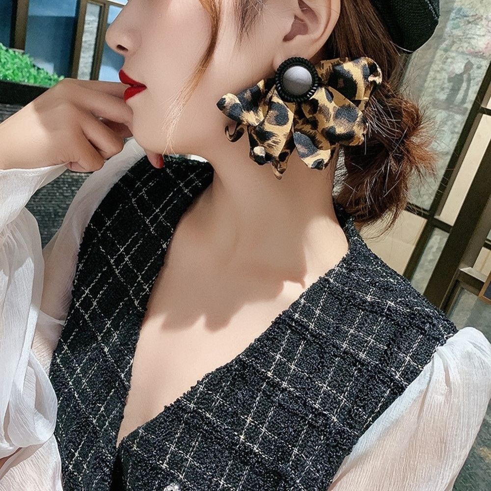 Earrings - Picture 3 of 3